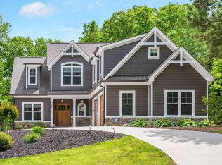 114 Monroe Dr, Ringgold, GA 30736