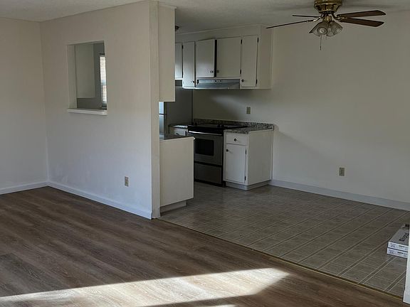 4th image of 39 Jade Ct #1