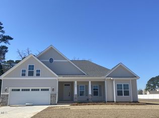 1079 Buckley Dr, Grimesland, NC 27837