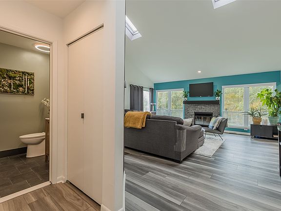 4th image of 28 Vista Dr #28