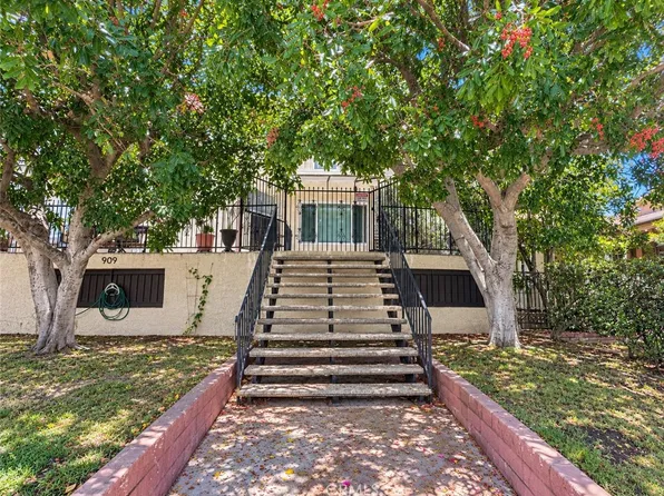 909 E Garfield Ave, Glendale, CA 91205