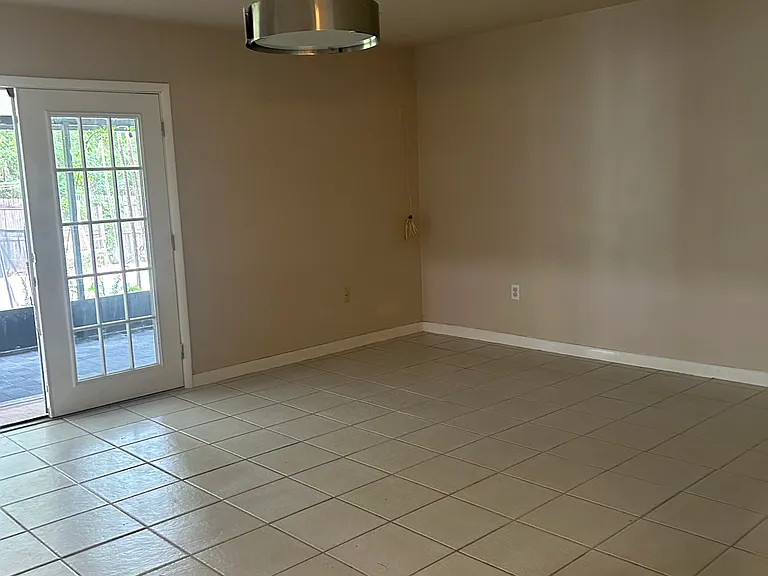 591 Darien Ave SW — Photo 5