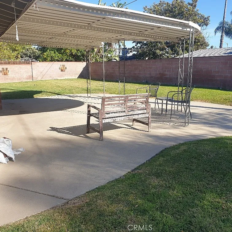 4 bed, 1479 sqft, $3,995 — Photo 3