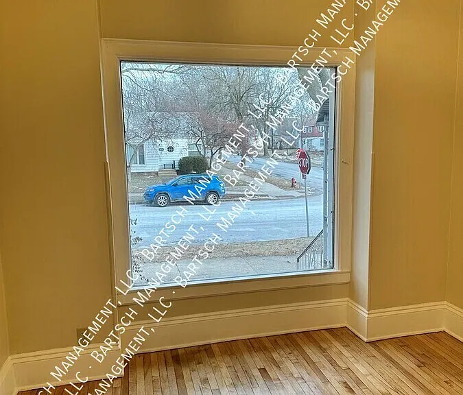 3279 S Pine Ave — Photo 7