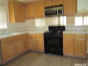 4th image of 1321 Tomba Dr