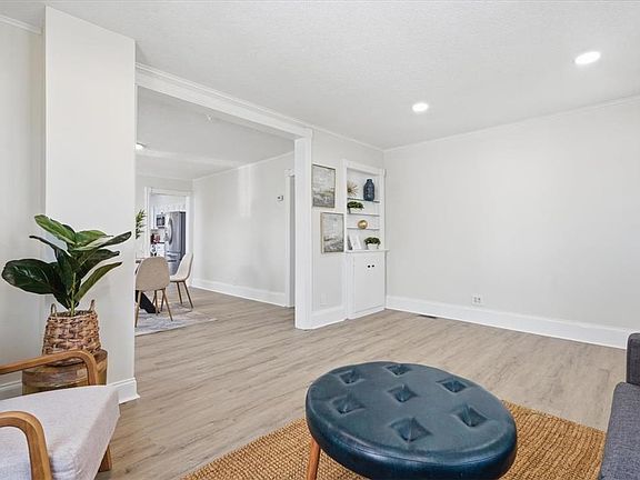 5th image of 315 2nd St