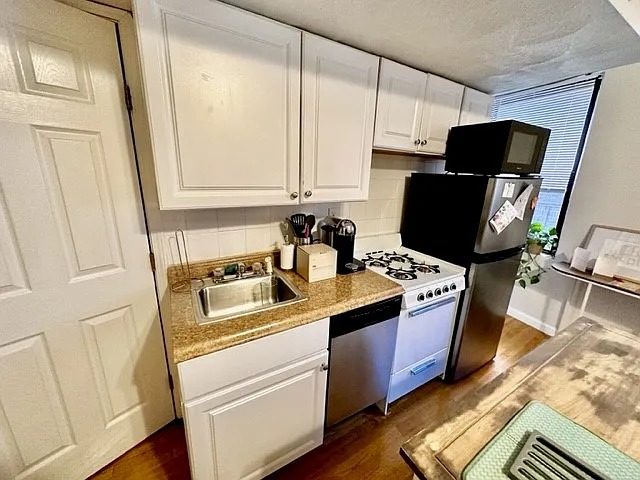 346 North St #3 — Photo 4