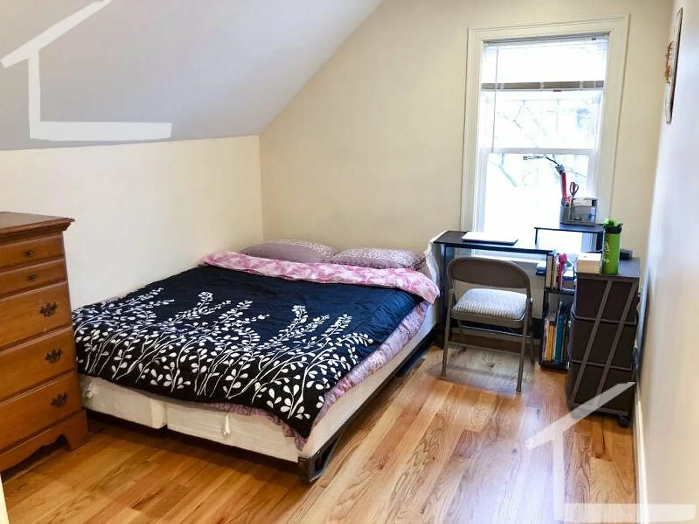 Newly Renovated 4-bed, 2-bath Townhouse in Allston — Photo 2