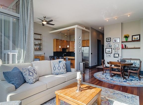 4th image of 908 N Elston Ave Unit 203