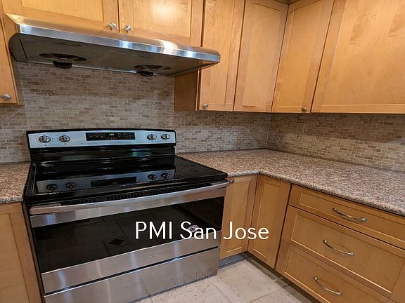 2726 Mabury Square - Kitchen (1)_05072024