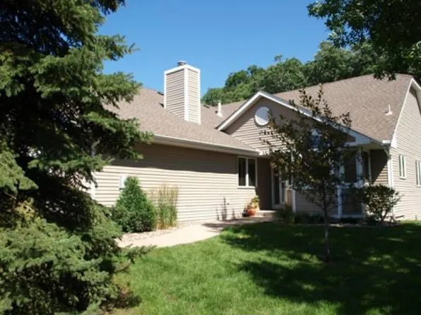 6630 Vernon Hills Rd, Edina, MN 55436