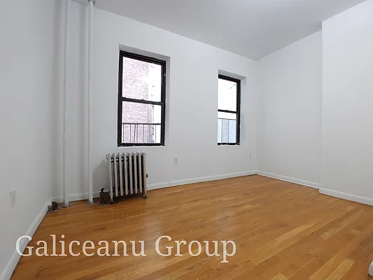 Rented by Lexington Real Estate Group | media 31