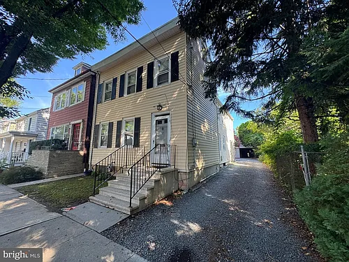 17 Green St Photo 1