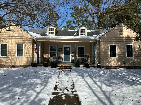 114 E 12th St, Washington, NC 27889