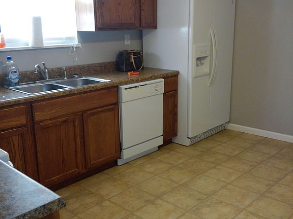 5th image of 246 Freda Dale Cir