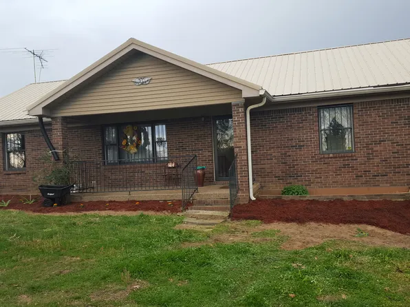 684 Wonderland Cavern Rd, Cecilia, KY 42724