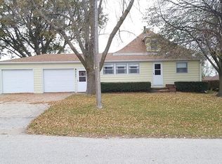 307 8th St, Adair, IA 50002