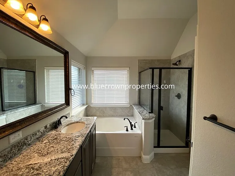 5211 Pentridge Dr — Photo 10