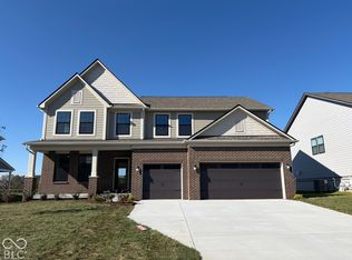 2426 Red Squirrel Way, Zionsville, IN 46077