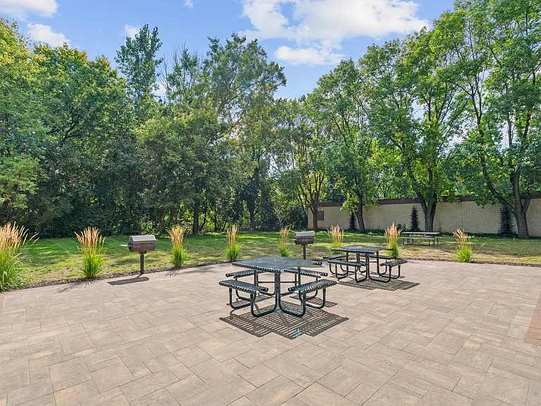 Cedarwood West Apartments | 2-Bedroom Apartments — Photo 33