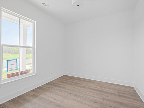 4th image of 204 Fletchers Way