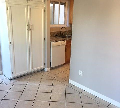3rd image of 3528 Wilshire Ter
