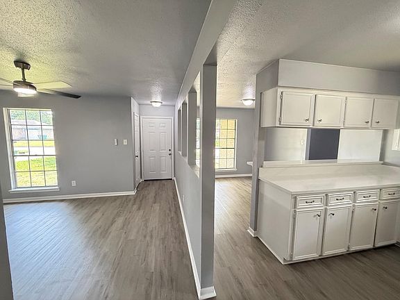 5th image of 7207 Pinehook Ln