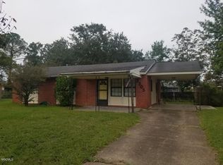 3305 Moreland St, Pascagoula, MS 39567