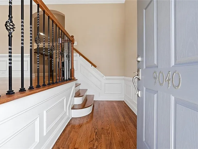 9040 Woodland Trl — Photo 2