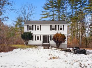 3 Five Roxanne Rd, Groton, MA 01450
