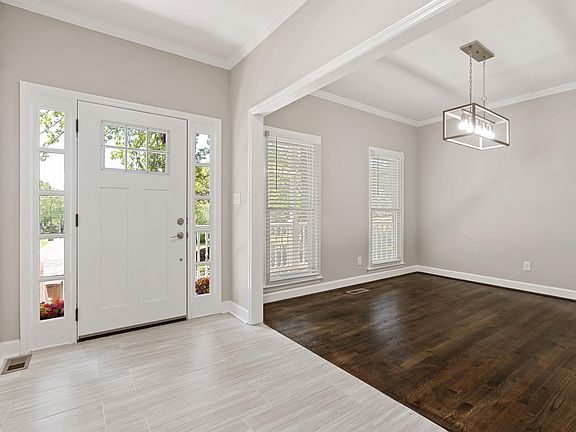 4th image of 1680 Russet Hill Cir