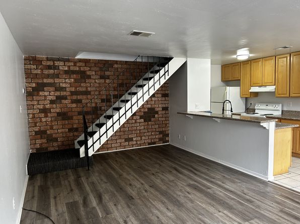 2114 Peppertree Way APT 3