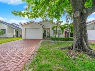 9541 SW 148th Pl, Miami, FL 33196