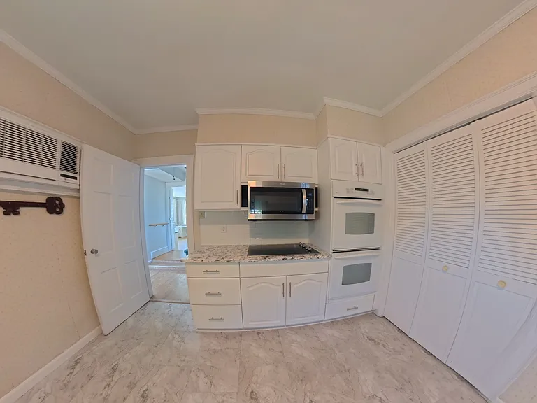 3430 Park Ave — Photo 4