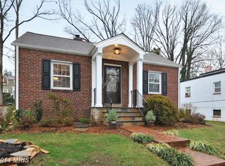 5712 20th St N, Arlington, VA 22205