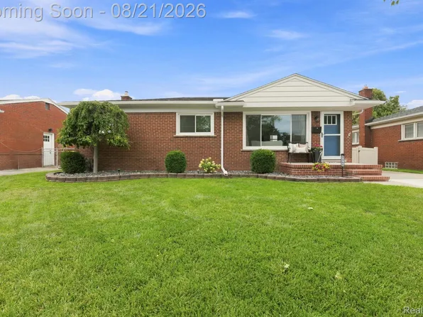 2465 Marian Dr, Trenton, MI 48183