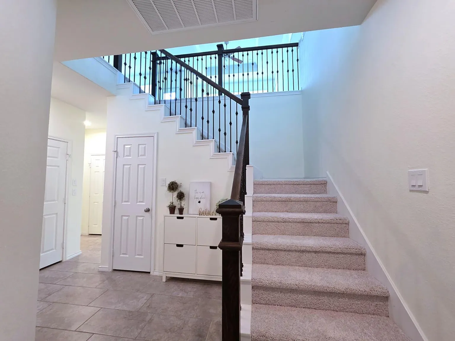 3 bed, 2.5 bath, 1501 sqft, $2,500 — Photo 2