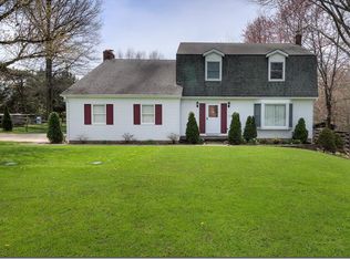 542 McNeil Dr, Northfield, OH 44067