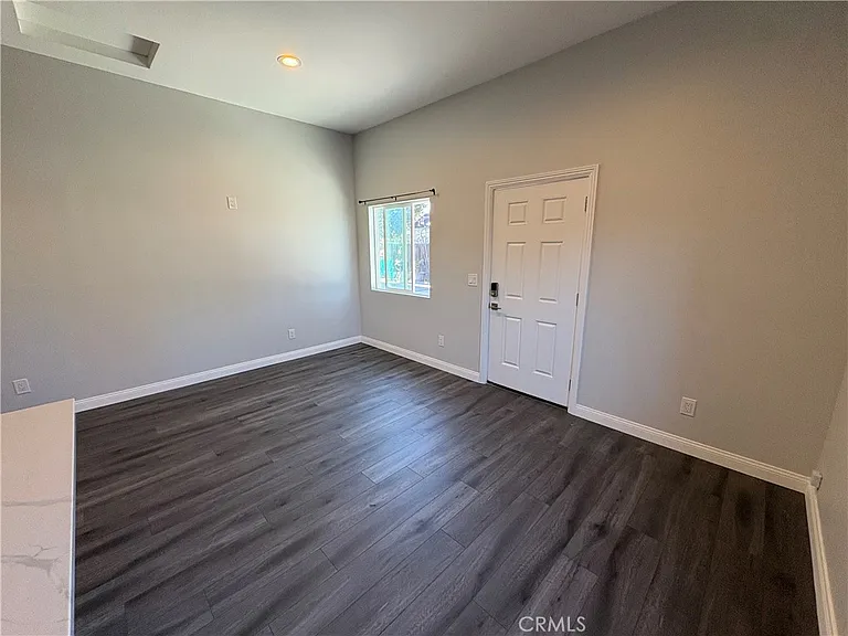15228 S Ermanita Ave — Photo 5
