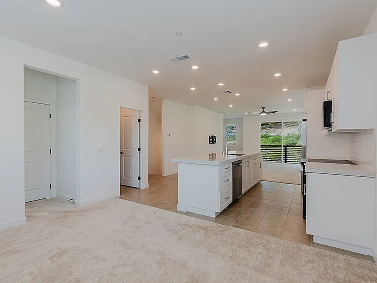 11936 Owen Ln — Photo 2