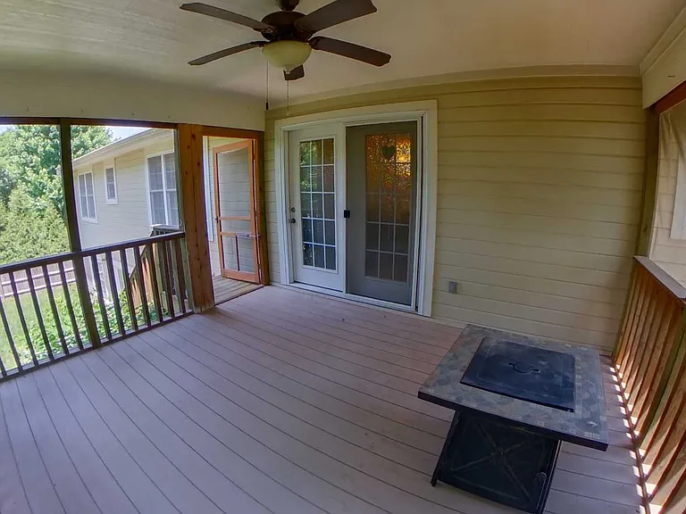 1048 Highland Ridge Dr — Photo 14