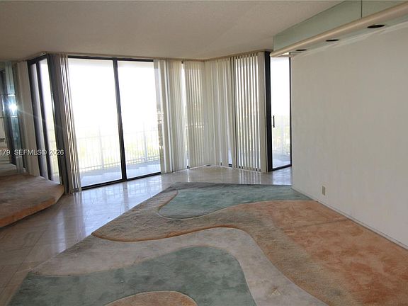 4th image of 1000 Quayside Ter APT 1807