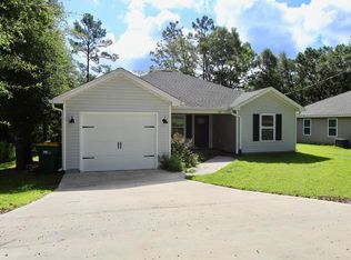 102 Windsor Dr, Crestview, FL 32539