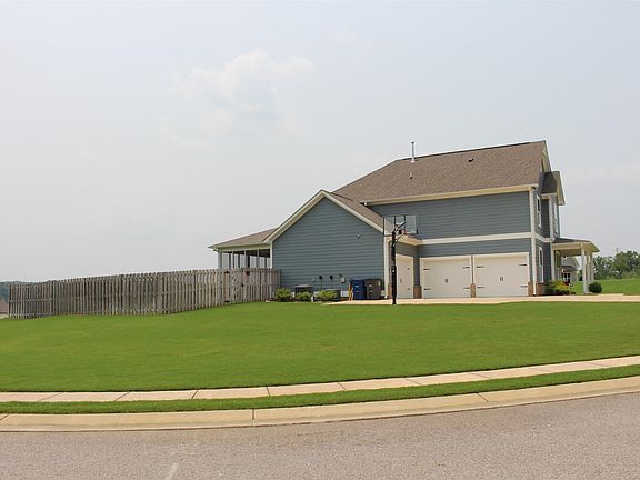 3rd image of 981 Stony Hollow Cir