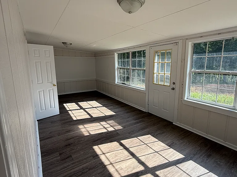 53 Park Ln — Photo 9