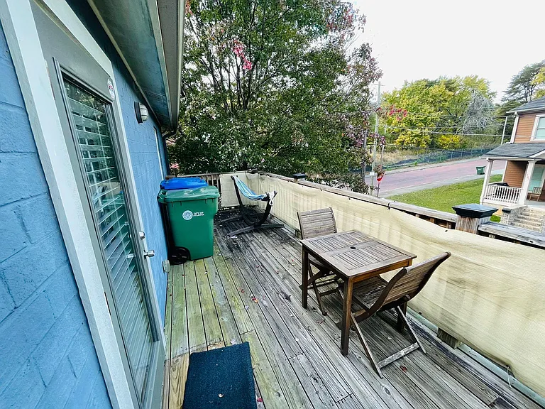 562 Formwalt St SW #2 — Photo 15