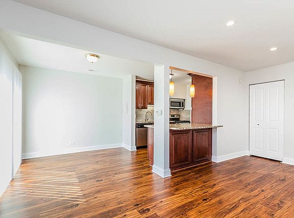 4th image of 2165 N Heather Ln