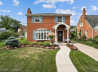 261 N Evergreen St, Plymouth, MI 48170