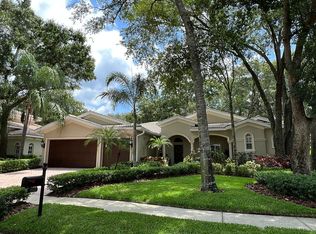 1922 Floresta View Dr, Tampa, FL 33618