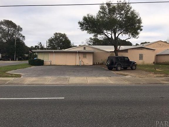 3rd image of 310 S Pace Blvd
